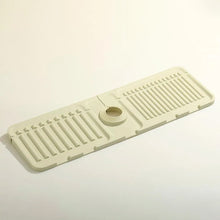 Sink faucet splash guard, silicone mat for kitchen and bar