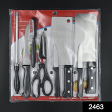 kitchen knife set including different knives